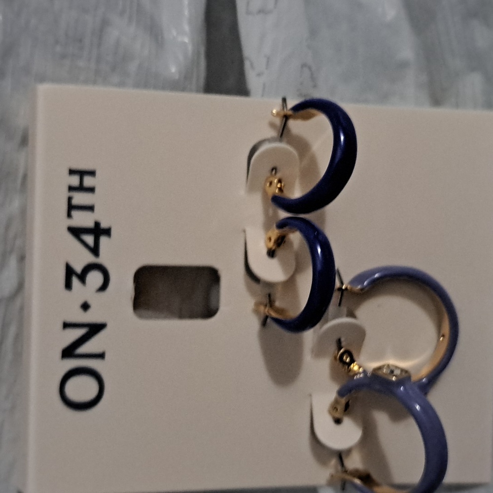 Earings